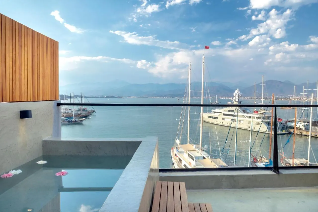 Harbour Suites فتحية