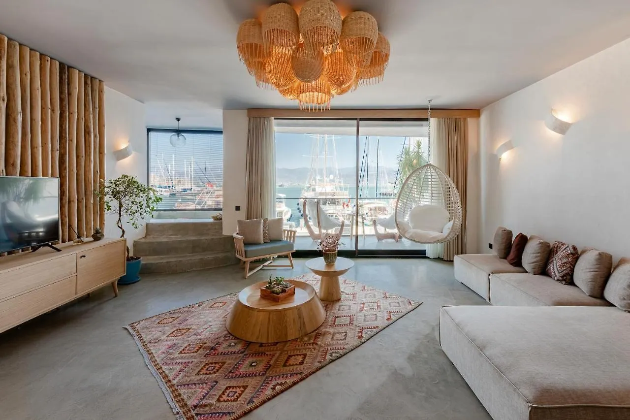 Harbour Suites فتحية 2*,